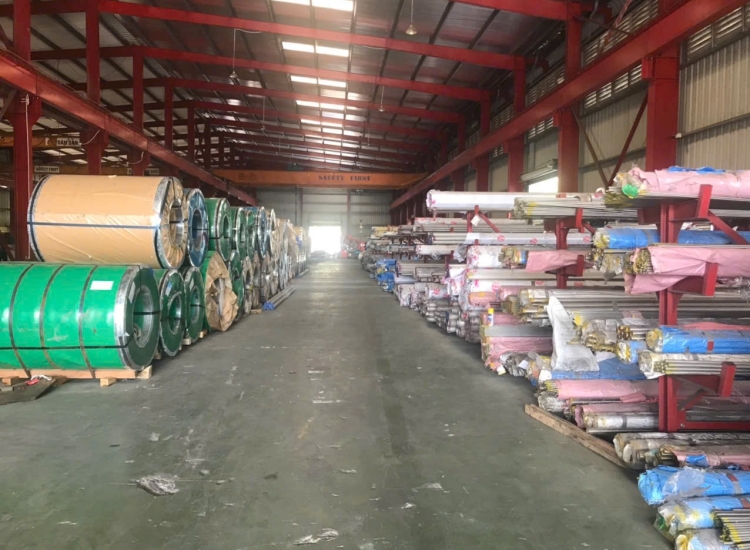 THANH LA ĐÚC 304 SỌC XƯỚC : 70 x 8.0 x 4000/6000MM/HL- LẬP LÀ INOX - Stainless Steel Bar Flat