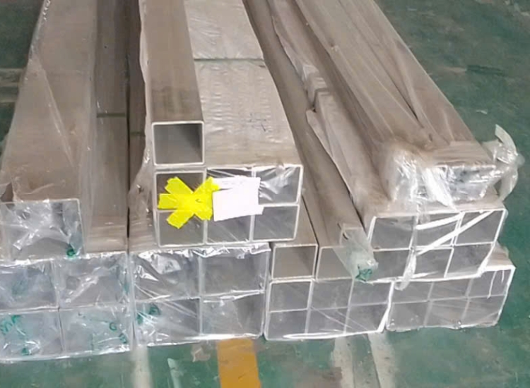 HỘP VUÔNG INOX 304 120 x 120 x3.0MM