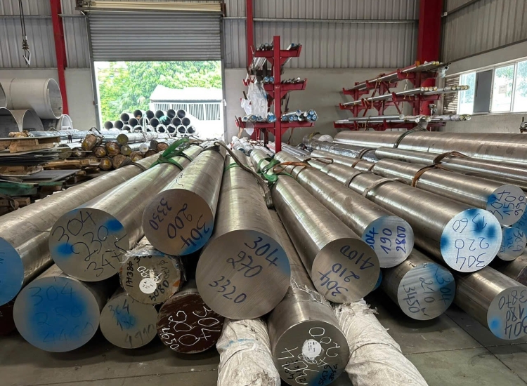 LÁP TRÒN ĐẶC 304- PHI 300|STAINLESS STEEL 304 ROUND BAR , Diameter 300mm