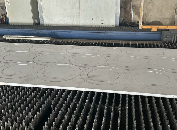 GIA CÔNG INOX LASER CHI TIẾT