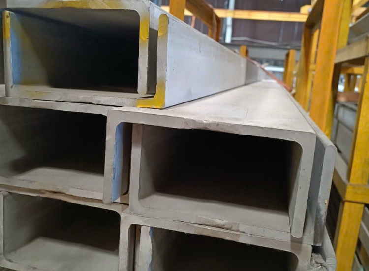 U ĐÚC INOX 304 - 50 x 36 x 4.5 x 6M