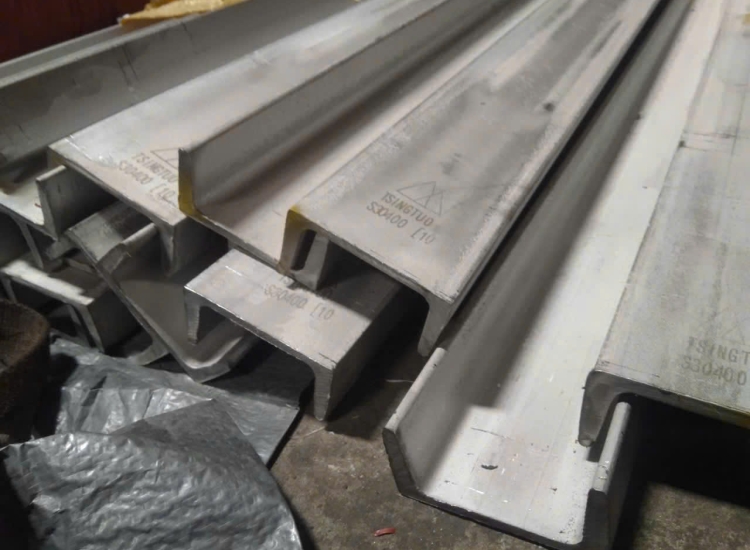 U ĐÚC INOX 304 - 50 x 36 x 4.5 x 6M