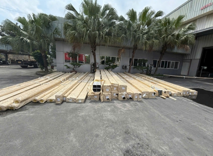 HỘP VUÔNG INOX 304/316 80 x 80 x 4.0MM