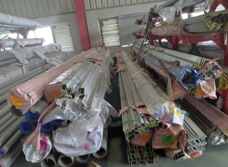 VÊ ĐÚC INOX 316/316L: 30 x 30 x 4.0 x 6 M